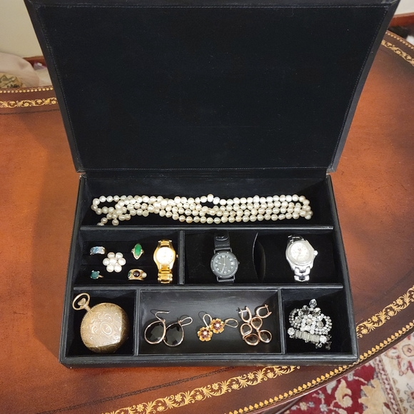 Vegan Black Jewlery/Watch Box - Picture 2 of 3